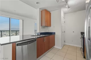 Photo #2: 2752049 Listing 