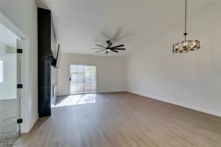 Photo #5: 2752134 Listing