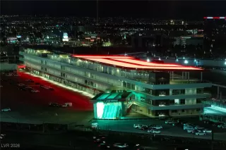 Photo #1: 2752142 Listing 