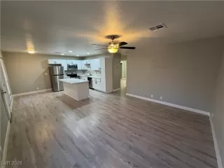 Photo #2: 2752151 Listing