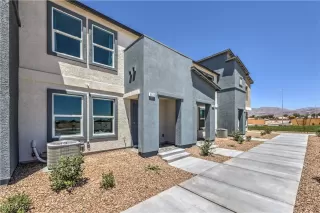 Photo #1: 2752168 Listing 