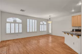 Photo #2: 2752195 Listing 