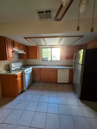 Photo #3: 2752215 Listing