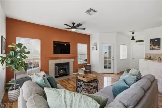 Photo #6: 2752221 Listing