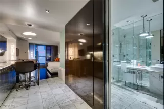 Photo #2: 2752231 Listing