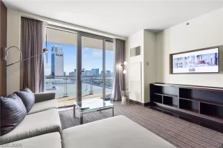 Photo #4: 2752259 Listing 