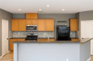 Photo #6: 2752262 Listing 