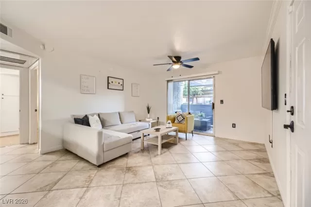 MLS: 2752280 Condo For Sale