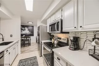 Photo #4: 2752280 Listing 