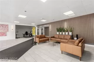 Photo #3: 2752325 Listing