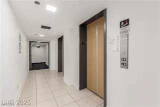 Photo #4: 2752325 Listing