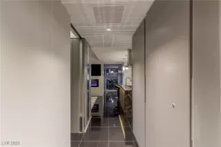 Photo #2: 2752328 Listing