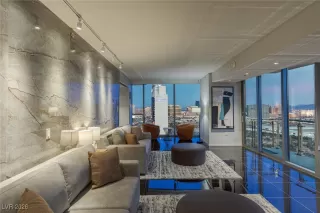 Photo #5: 2752328 Listing