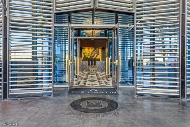 MLS: 2752373 Condo For Sale