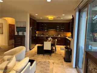 Photo #5: 2752395 Listing 