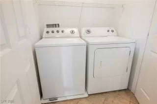 Photo #5: 2752454 Listing