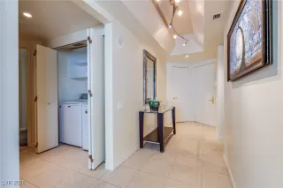 Photo #1: 2752460 Listing