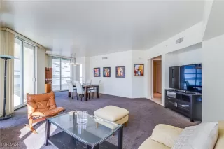 Photo #3: 2752460 Listing