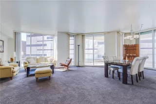 Photo #4: 2752460 Listing