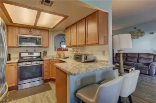 Photo #4: 2752477 Listing 