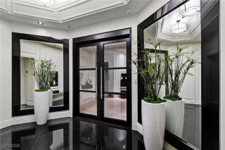 Photo #1: 2752511 Listing