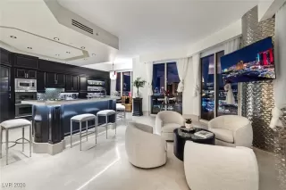 Photo #5: 2752511 Listing