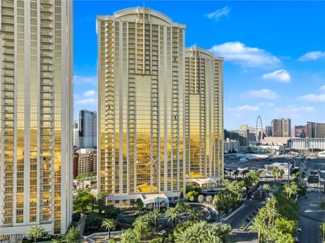 MLS: 2752514 Condo For Sale