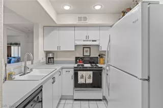 Photo #4: 2752517 Listing 