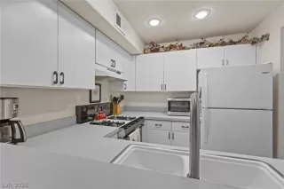 Photo #6: 2752517 Listing 