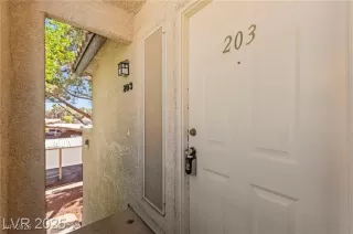 Photo #6: 2752536 Listing