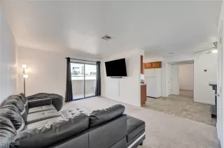 Photo #4: 2752575 Listing