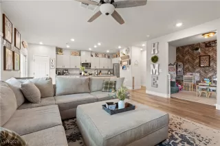 Photo #1: 2752584 Listing