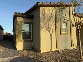 Photo #1: 2752592 Listing