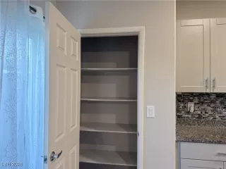 Photo #4: 2752592 Listing