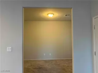 Photo #6: 2752592 Listing