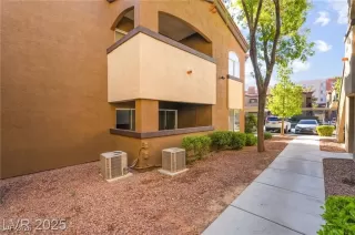 Photo #2: 2752594 Listing 