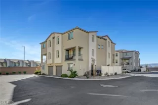 Photo #1: 2752596 Listing 