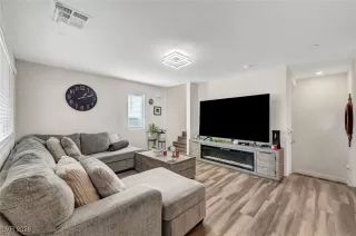 Photo #6: 2752596 Listing 