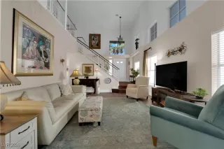 Photo #3: 2752598 Listing