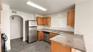 Photo #4: 2752626 Listing 