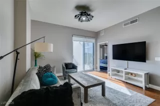 Photo #5: 2752633 Listing 