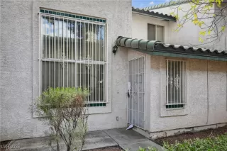 Photo #1: 2752673 Listing