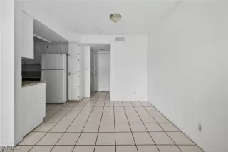 Photo #4: 2752673 Listing