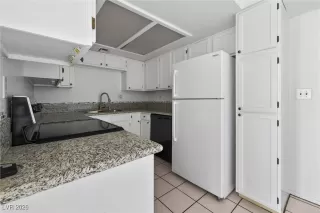 Photo #5: 2752673 Listing