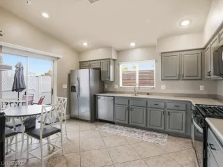 Photo #4: 2752704 Listing 