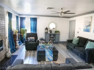 Photo #3: 2752720 Listing 