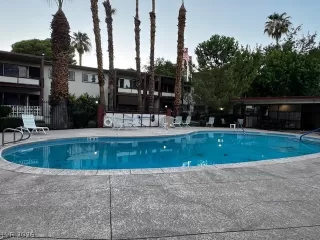 Photo #3: 2752732 Listing 