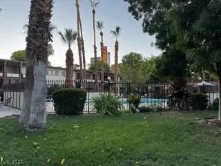 Photo #5: 2752732 Listing 