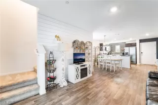 Photo #3: 2752738 Listing 