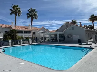 Photo #6: 2752740 Listing 